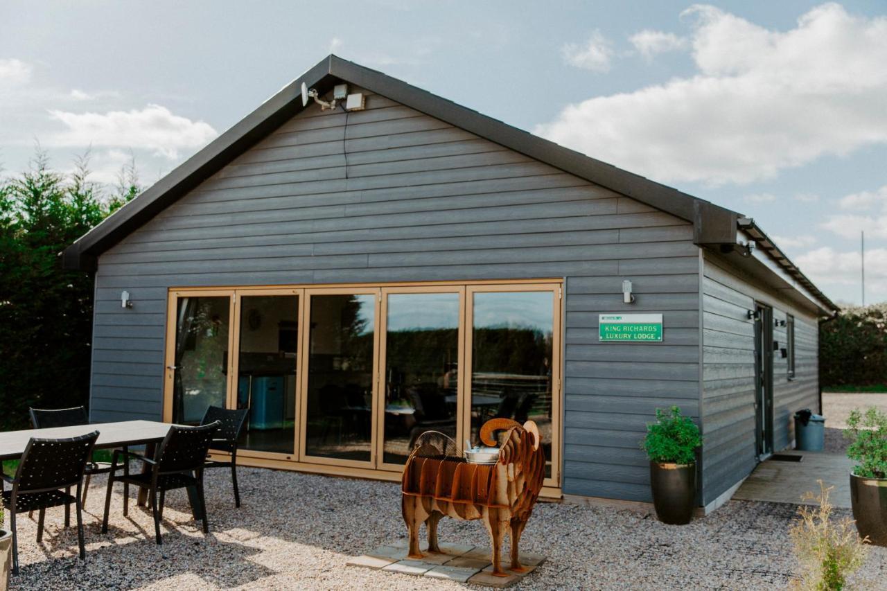King Richard'S Luxury Lodge - Sleeps Up To 8 ,Dog Friendly ,Near Sherwood Forest At Fairview Farm In Nottingham Set In 88 Acres And Great For Groups,Family Gatherings,Corporate Events Esterno foto