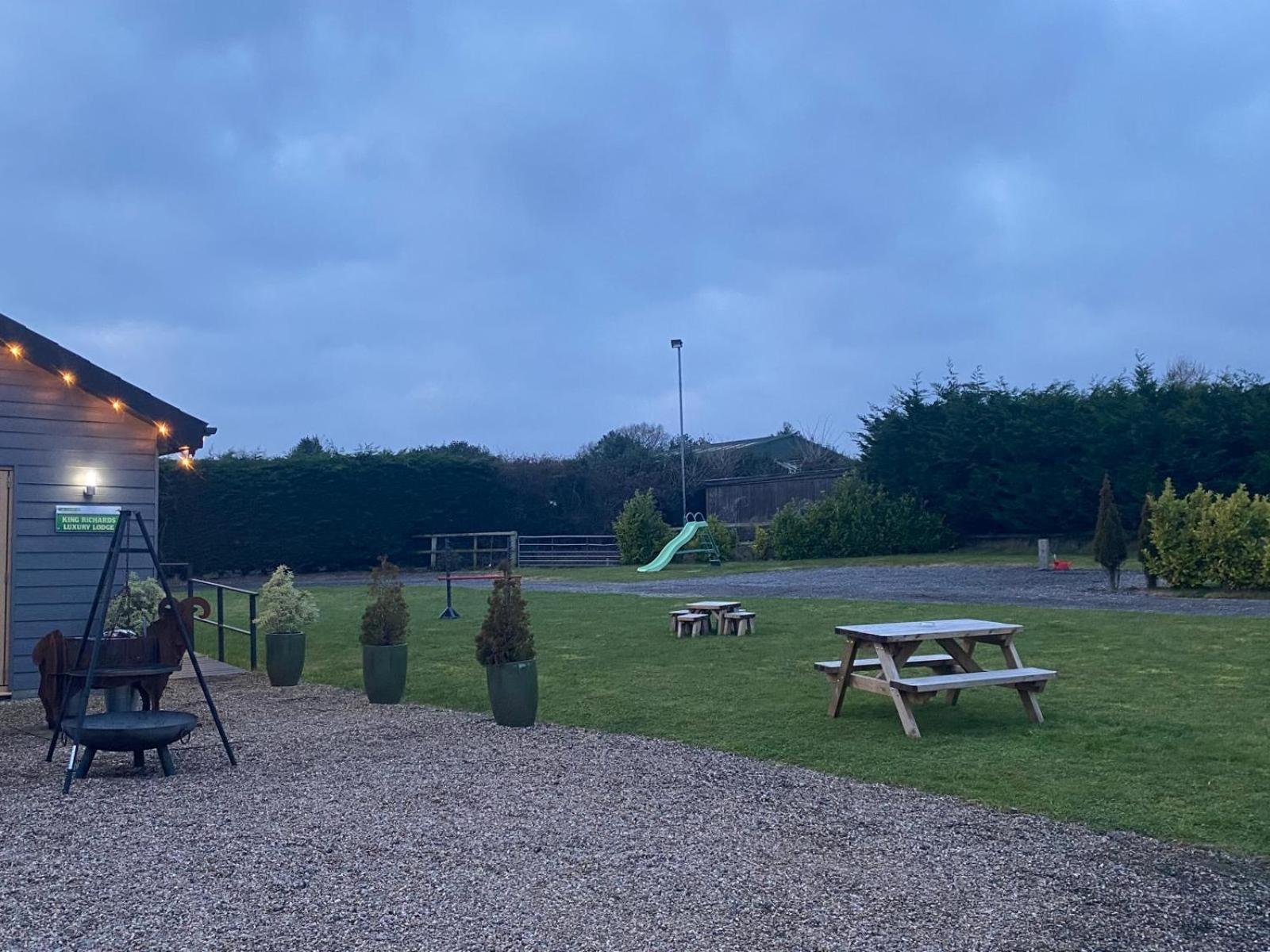 King Richard'S Luxury Lodge - Sleeps Up To 8 ,Dog Friendly ,Near Sherwood Forest At Fairview Farm In Nottingham Set In 88 Acres And Great For Groups,Family Gatherings,Corporate Events Esterno foto